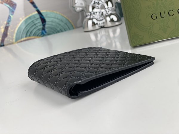 グッチ財布コピー内部構造